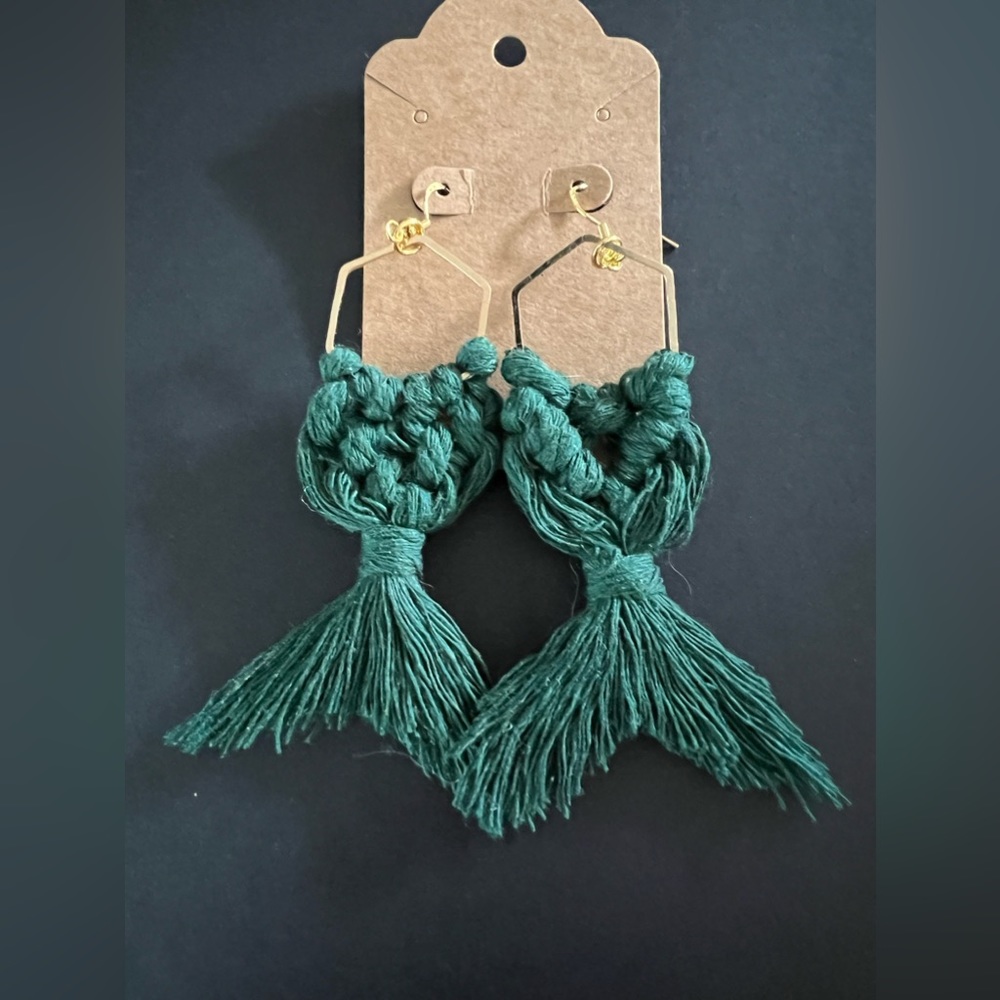 011 Handmade Macrame Teal Mermaid Tail Style Earrings